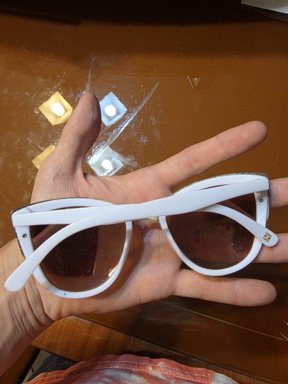 Womens Foster Grant 193 Sunglasses White / Gold Used condition - Picture 2 of 8